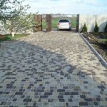 Selecting the composition of the solution for paving slabs